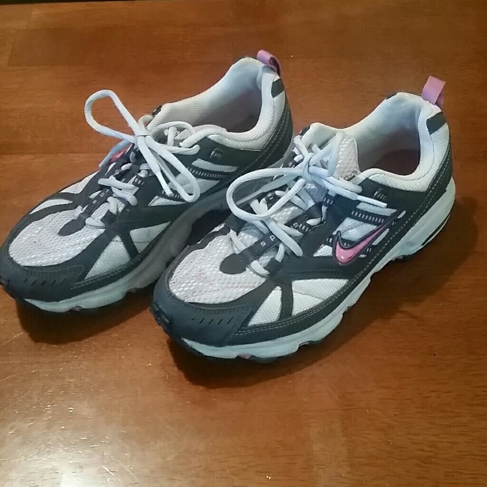 Nike Air Alvord Series Size 9.5